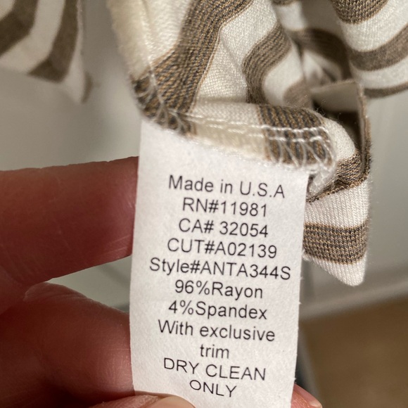 Anthropologie Bailey 44 raglan 3/4 sleeve stripe top. Size Medium. - Picture 7 of 10